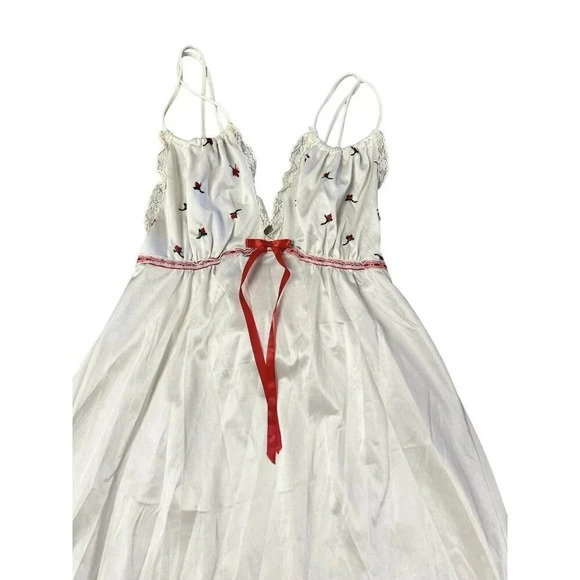 Vtg Long Nightgown Nylon Lingerie Feminine Sissy Lolita Flower Embroidered Small - Picture 7 of 16